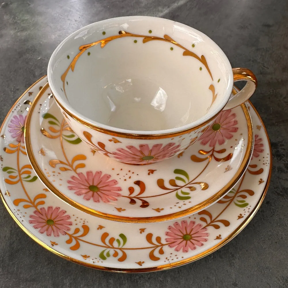 RARE New Anthropologie Tea Set Pink & Gold